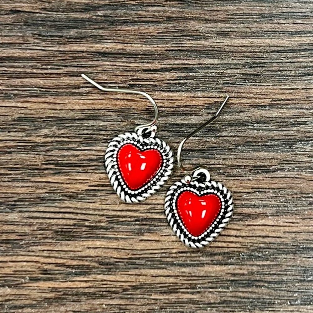 Red Heart Small Dangle Earring